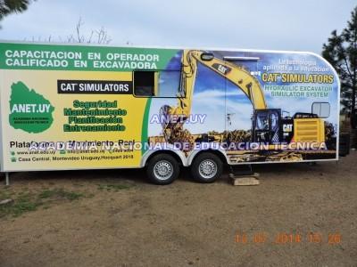 Laboratorio excavadora caterpillar